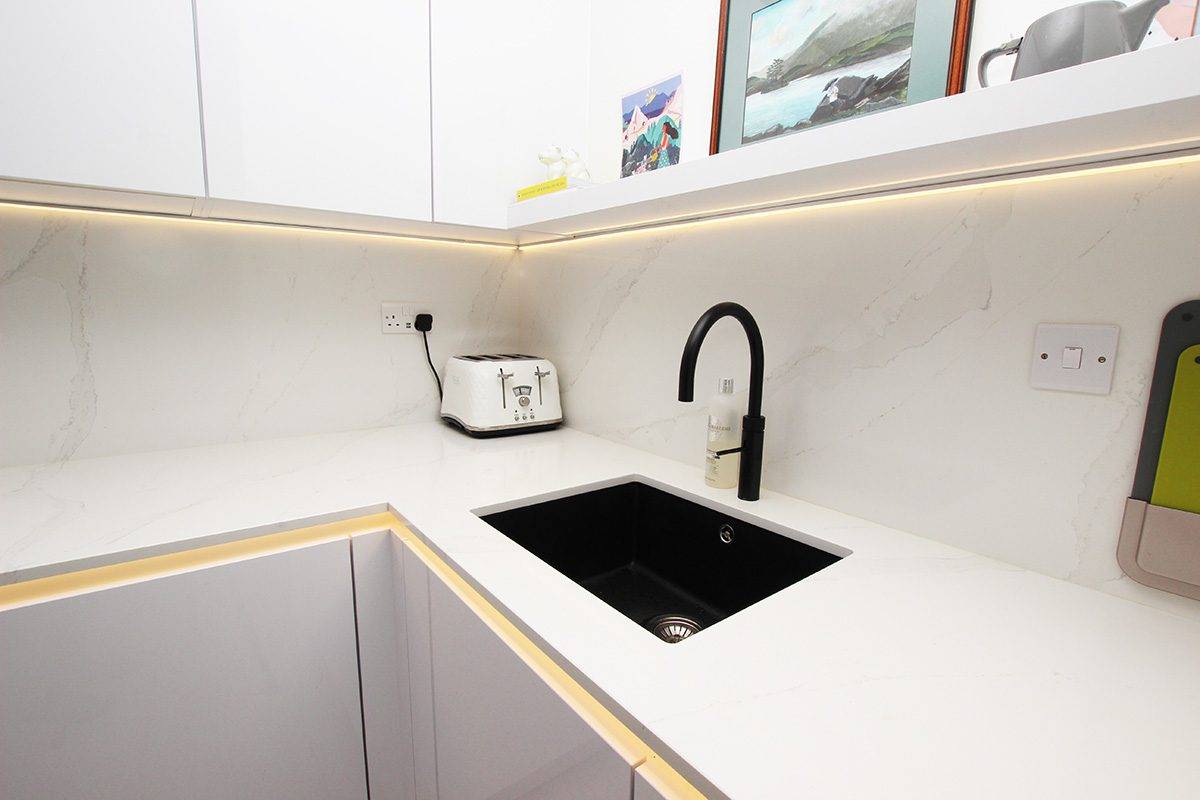 Undermount Sink Cut Out With Tap Hole And Full Splashback | Lead Wolf, Gotham