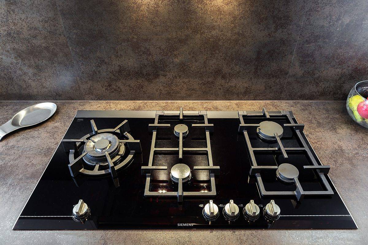 Hob Cut Out And Splashback 1 | Lead Wolf, Gotham